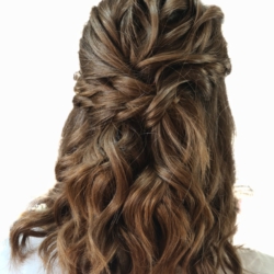 BrautstylingHalboffen_wellig