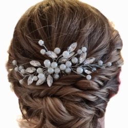 Brautstyling_lockergesteckt